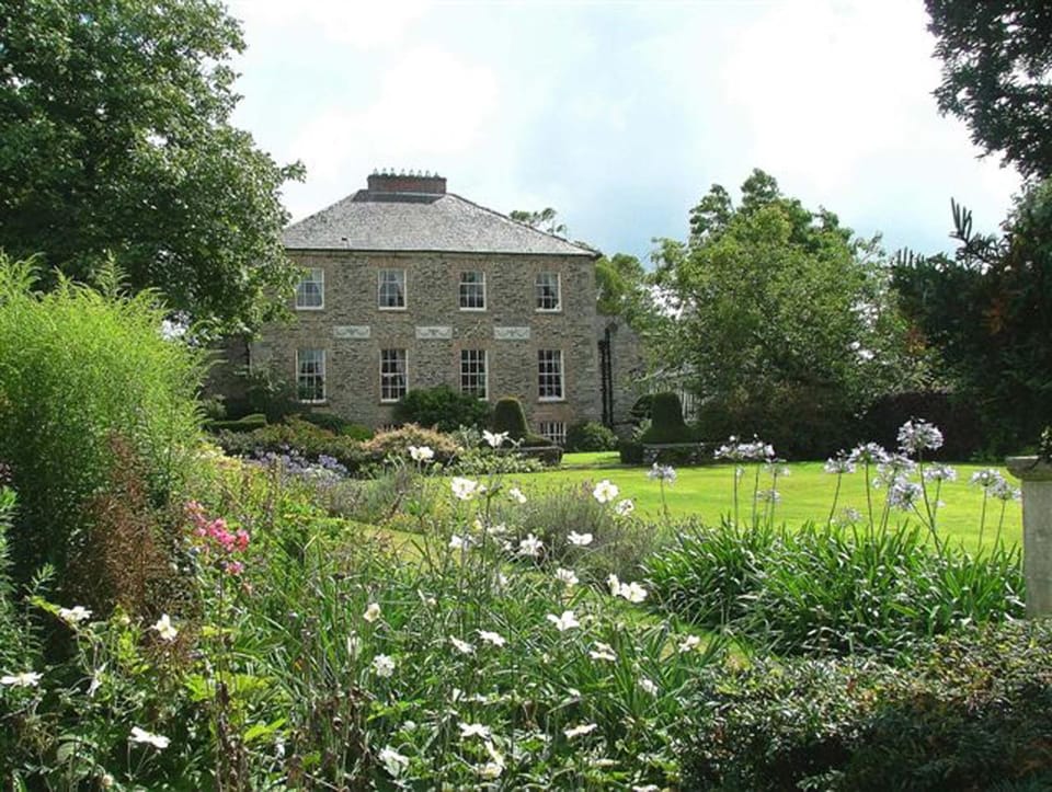 Property building, Garden