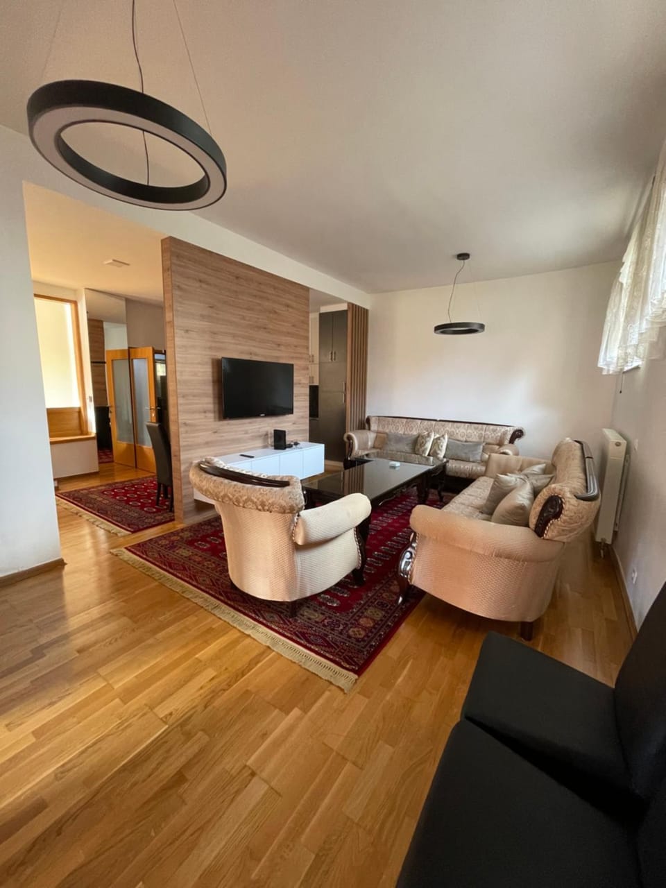 Communal lounge/ TV room, TV and multimedia, Living room, Seating area, Evening entertainment