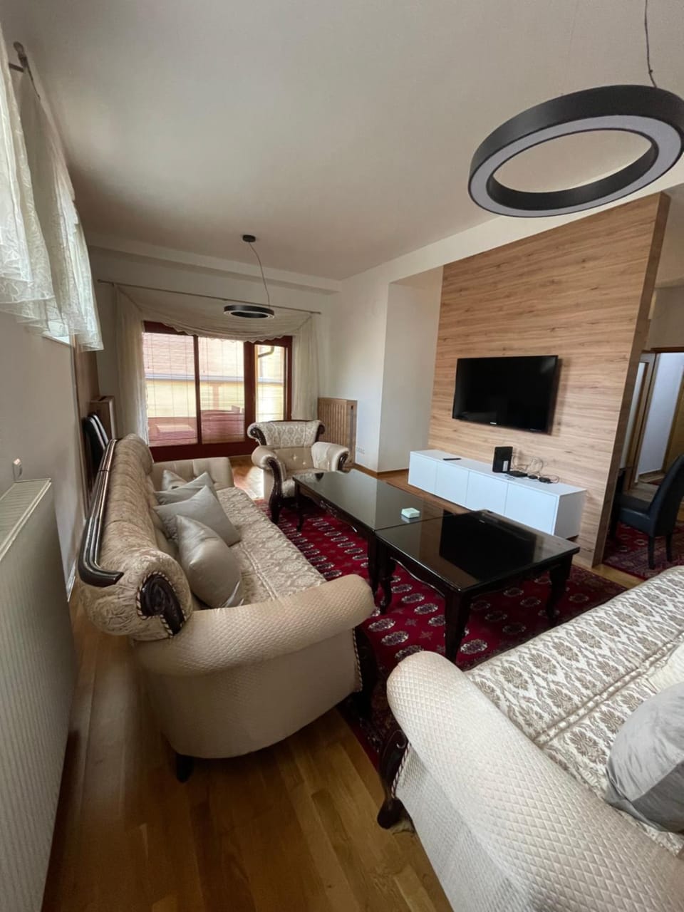 Communal lounge/ TV room, TV and multimedia, Living room, Seating area, Evening entertainment