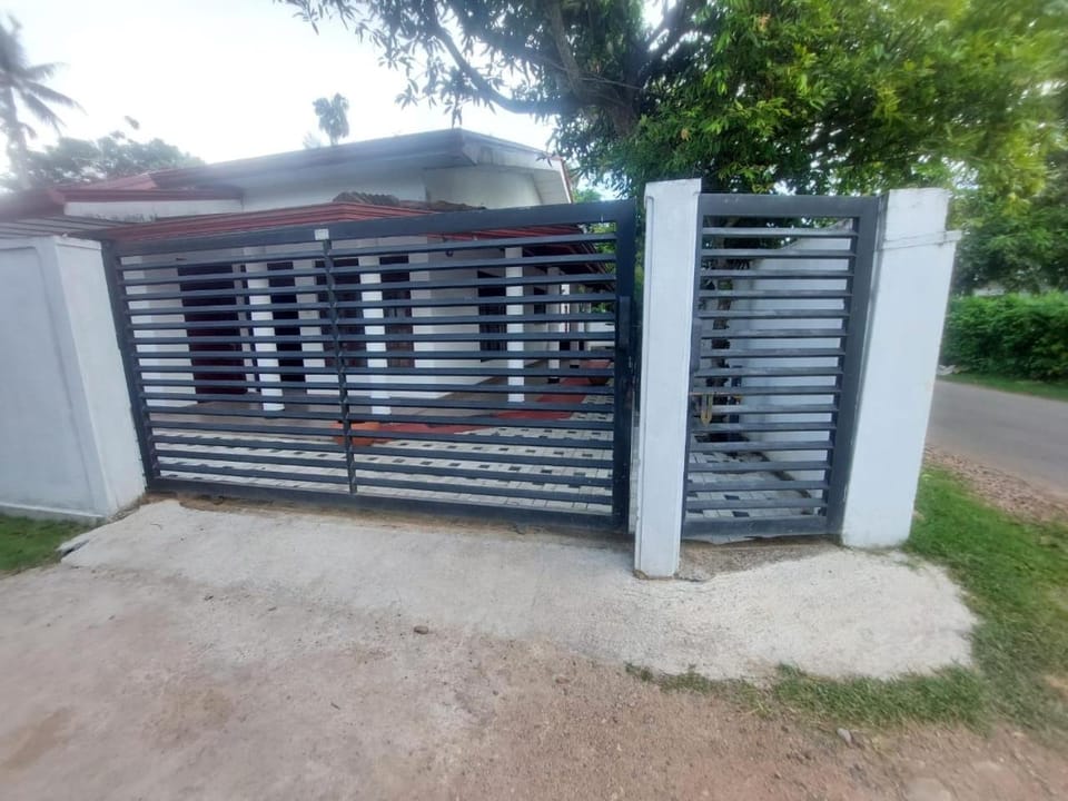 Breeze Blows- Solitude Holiday Home House in Southern Province