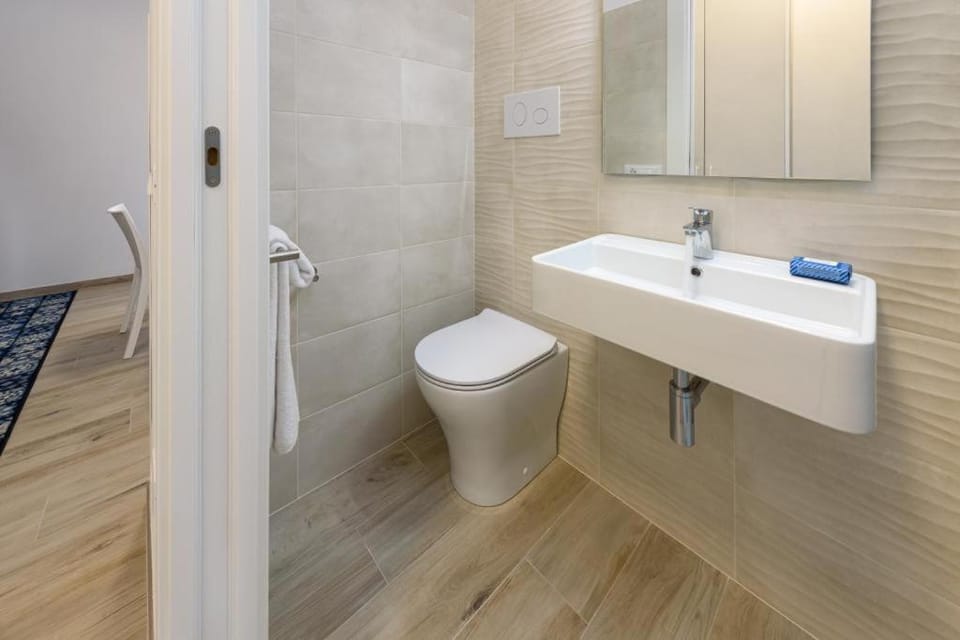 Toilet, Bathroom
