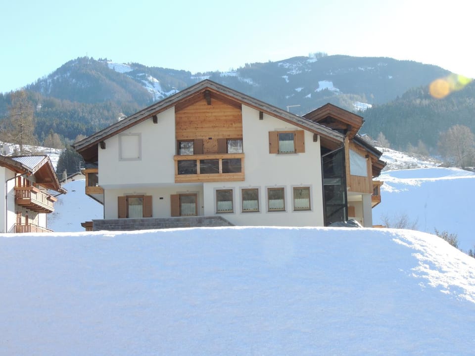 Property building, Winter