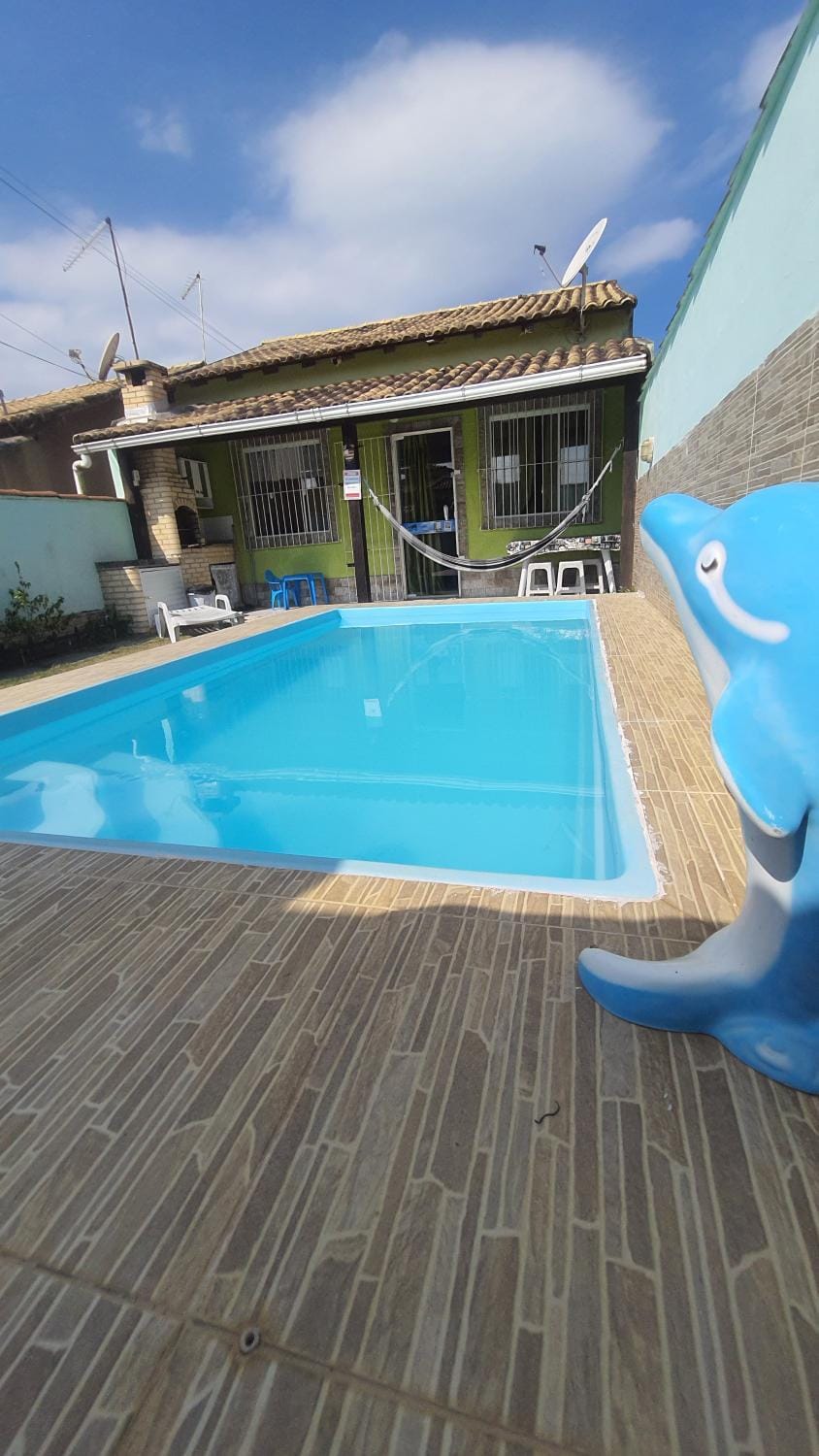 Day, Swimming pool