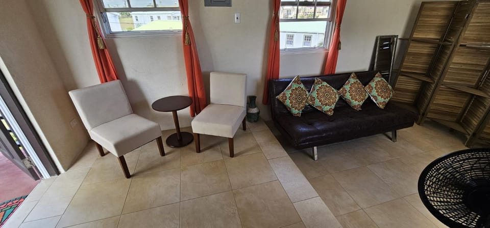 Seclusion Studio Apartment. Apartment in Christ Church