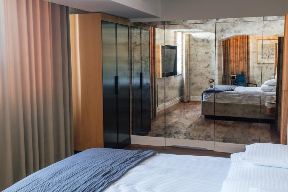 Bed, Photo of the whole room, Bedroom, wardrobe
