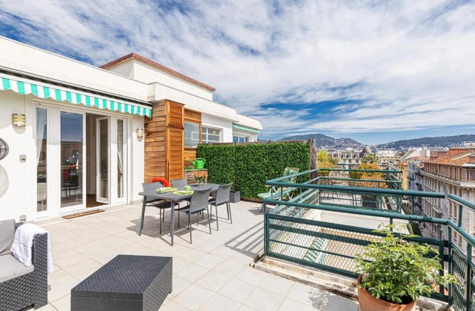 Deux pièces terrasse sous les étoiles Apartment in Nice