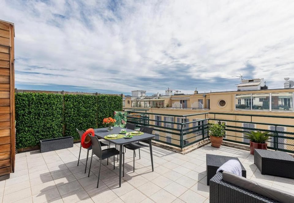 Deux pièces terrasse sous les étoiles Apartment in Nice
