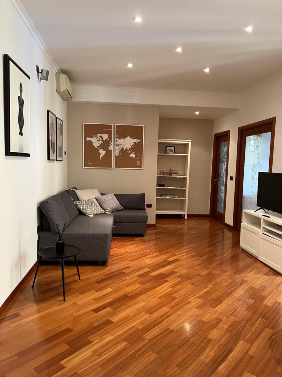 TV and multimedia, Balcony/Terrace, Lounge or bar, Lunch, heating