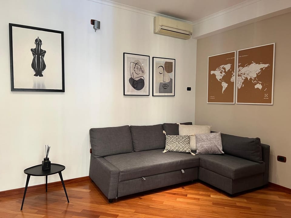 People, TV and multimedia, Balcony/Terrace, Lounge or bar, Dining area, Lunch, heating, air conditioner