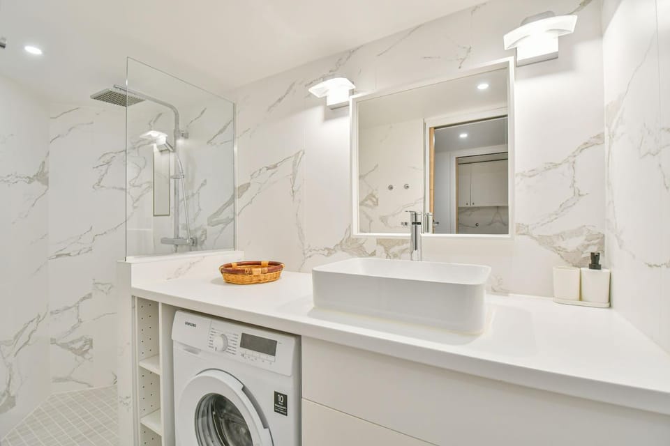 Shower, Bathroom, washing machine