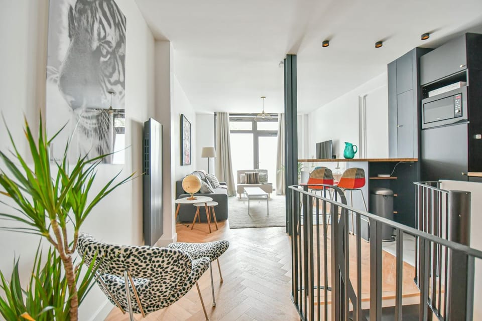 Living room, minibar