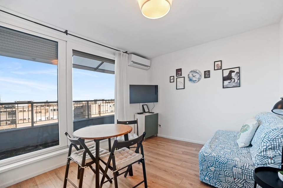 Balcony/Terrace, Living room, Seating area, Dining area