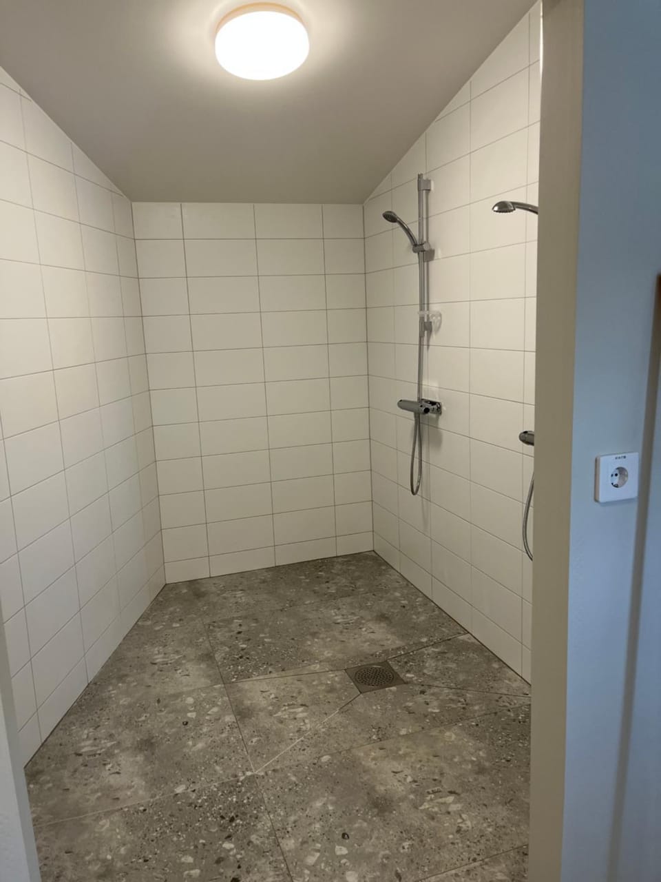 Nybyggd lgh 100m till stranden, 150m till golfbana ,samt gemensam pool och spa Apartment in Skåne County