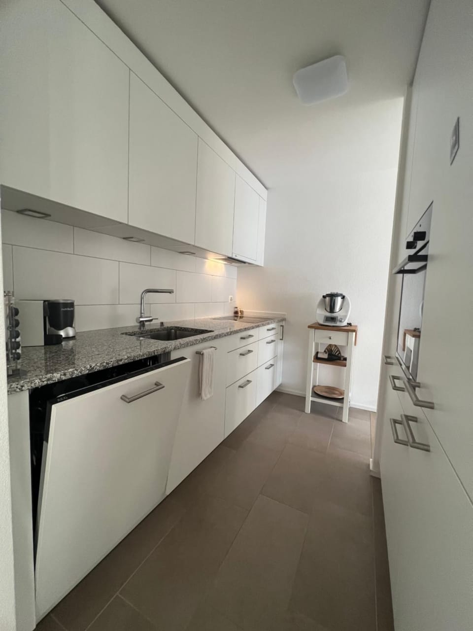 Kitchen or kitchenette, stove, kitchen