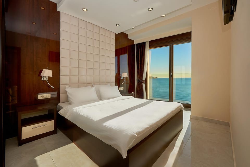 Bed, Bedroom, Sea view
