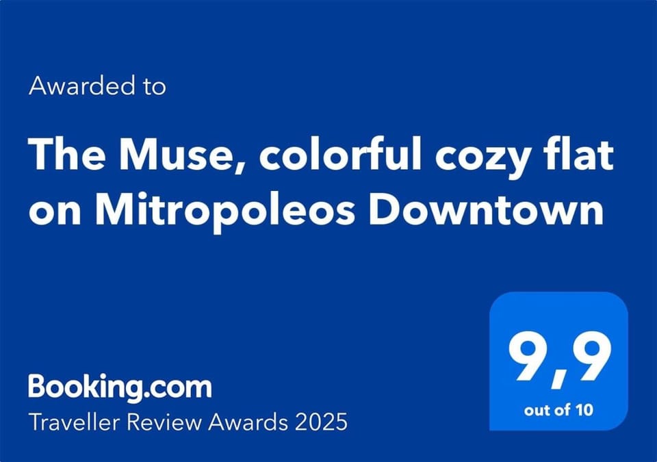 The Muse, colorful cozy flat on Mitropoleos Downtown Apartment in Thessaloniki