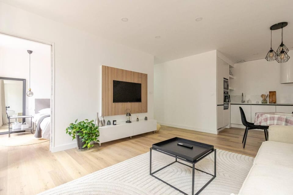 Communal lounge/ TV room, TV and multimedia, Living room, Seating area