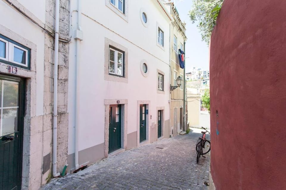 ´Sao Vicente III´- Eco-studio, french balcony&view Apartment in Lisbon