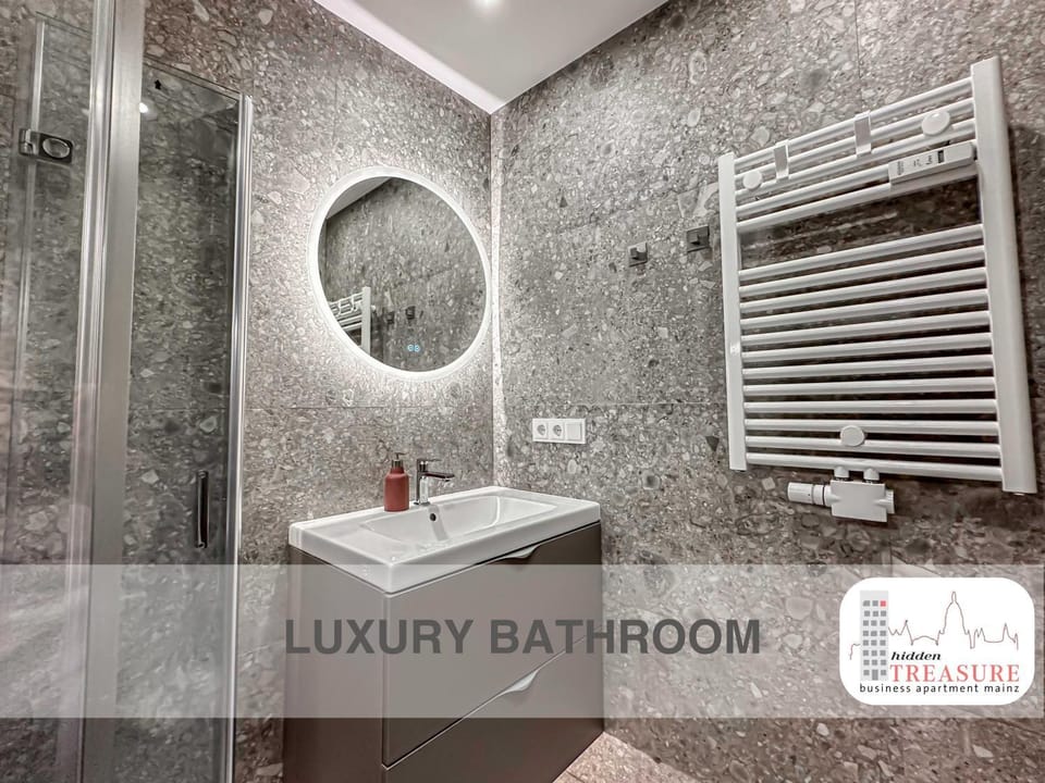 Shower, Bathroom, Text overlay, internet, internet, towels, towels