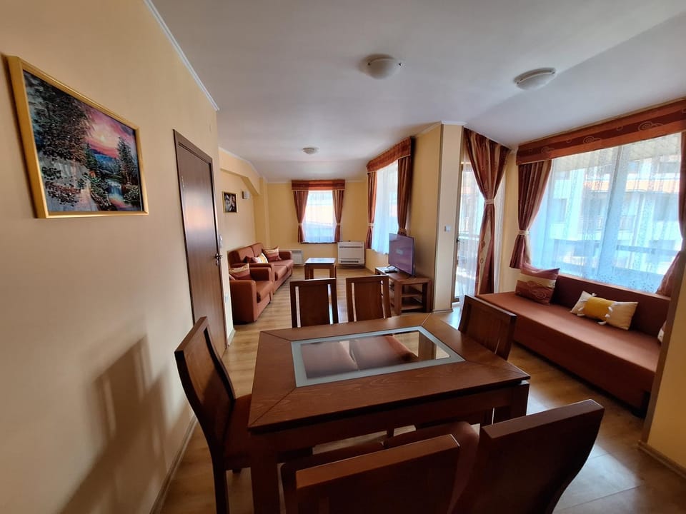 Living room, Seating area, Dining area