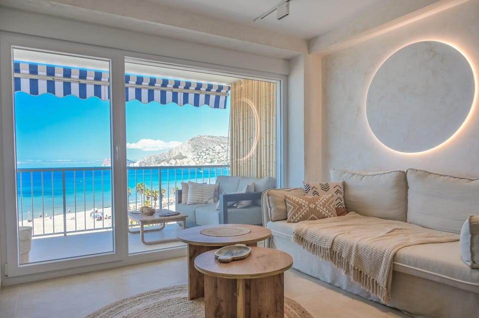 Balcony/Terrace, Living room, Beach, Sea view