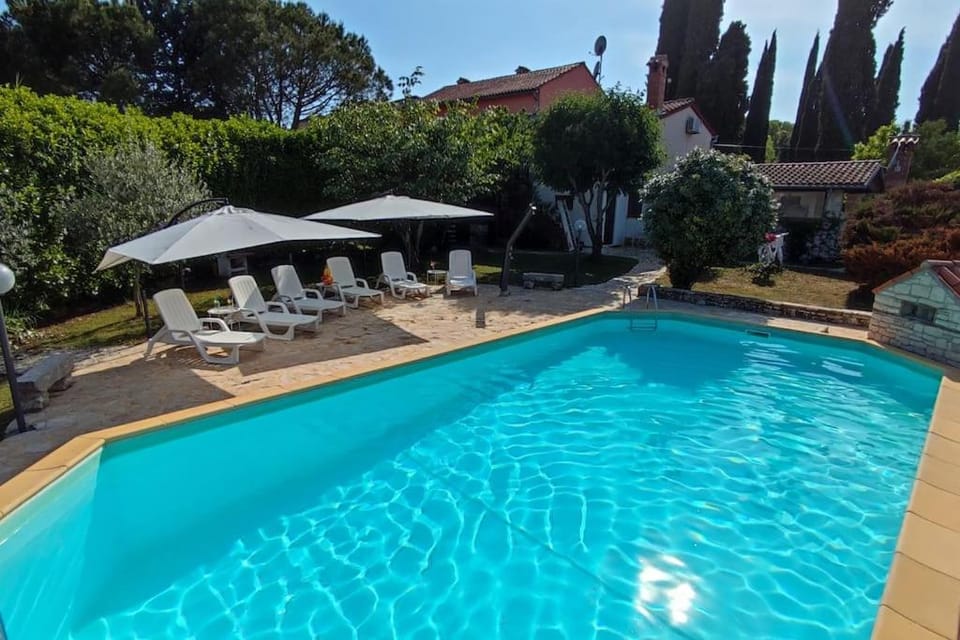 Beautiful apartment for two with a pool Apartment hotel in Rovinj