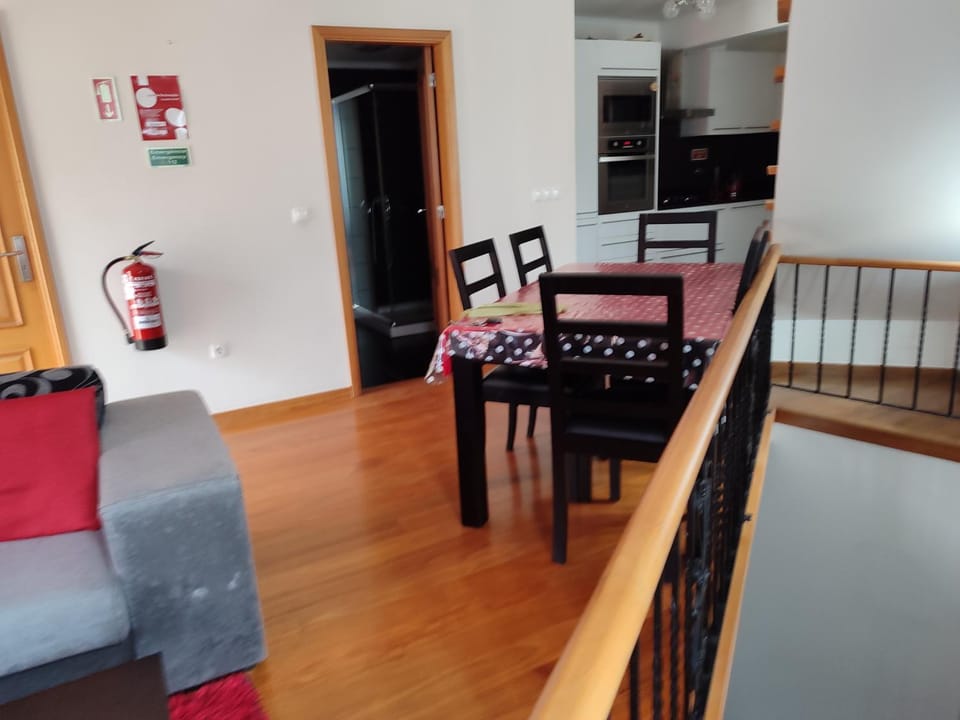 Dining area, minibar