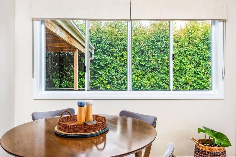 Convenient 3/bedroom Guest House in Adamstown House in New South Wales