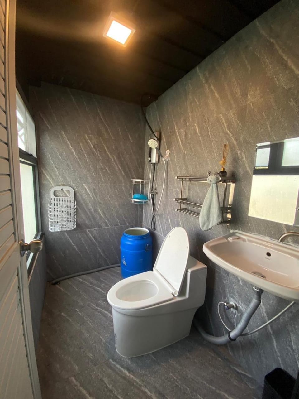 Shower, Toilet, Bathroom