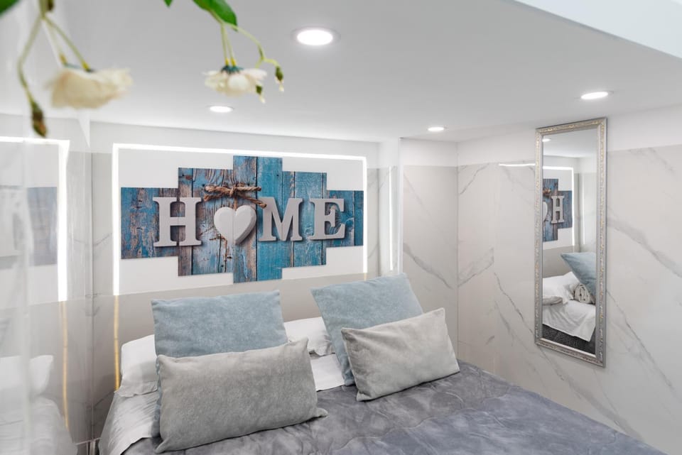 Bed, Decorative detail, Bedroom