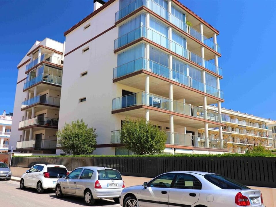 Apartamento moderno en Roses: aire acondicionado, parking, mascotas permitidas - ES-258-89 Apartment in Roses