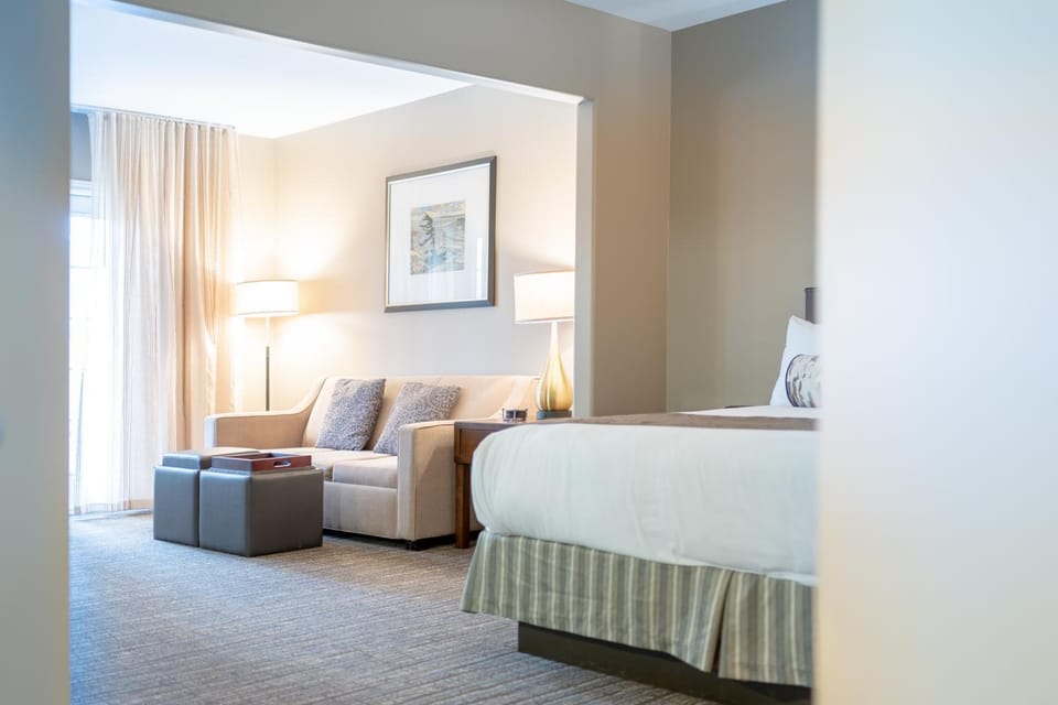 Bed, Living room
