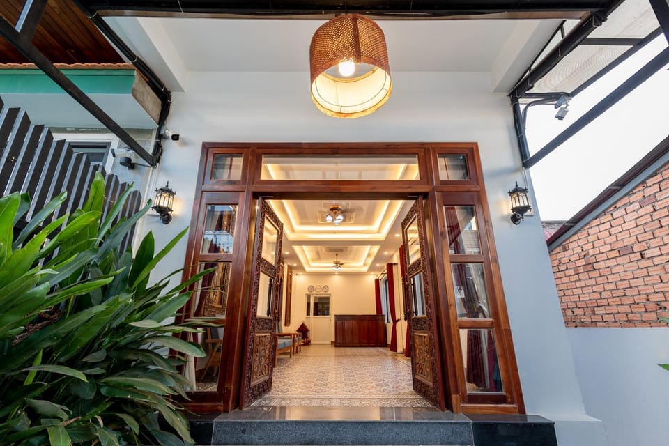 Facade/entrance