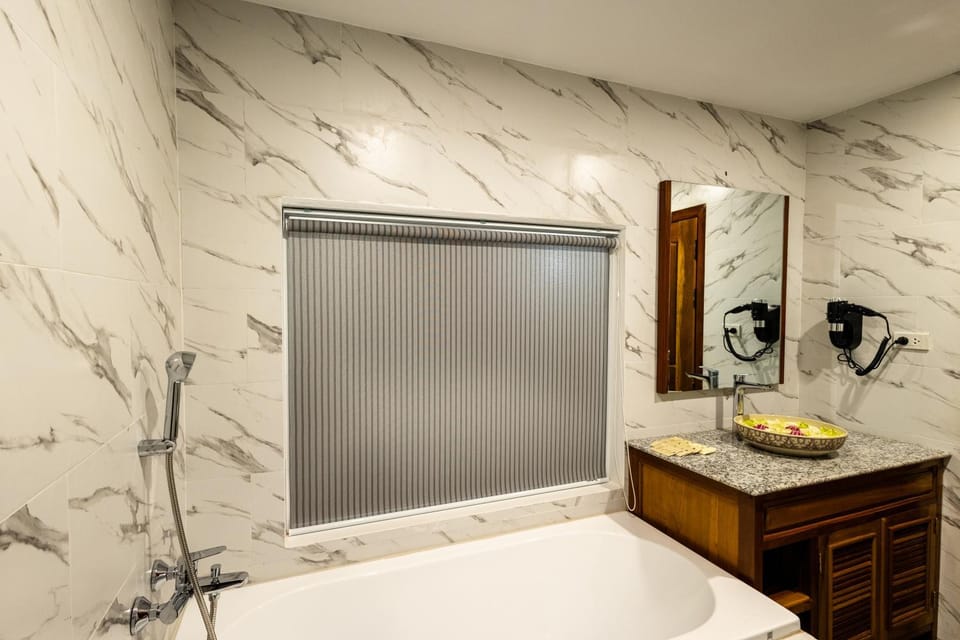 Bathroom, Bath