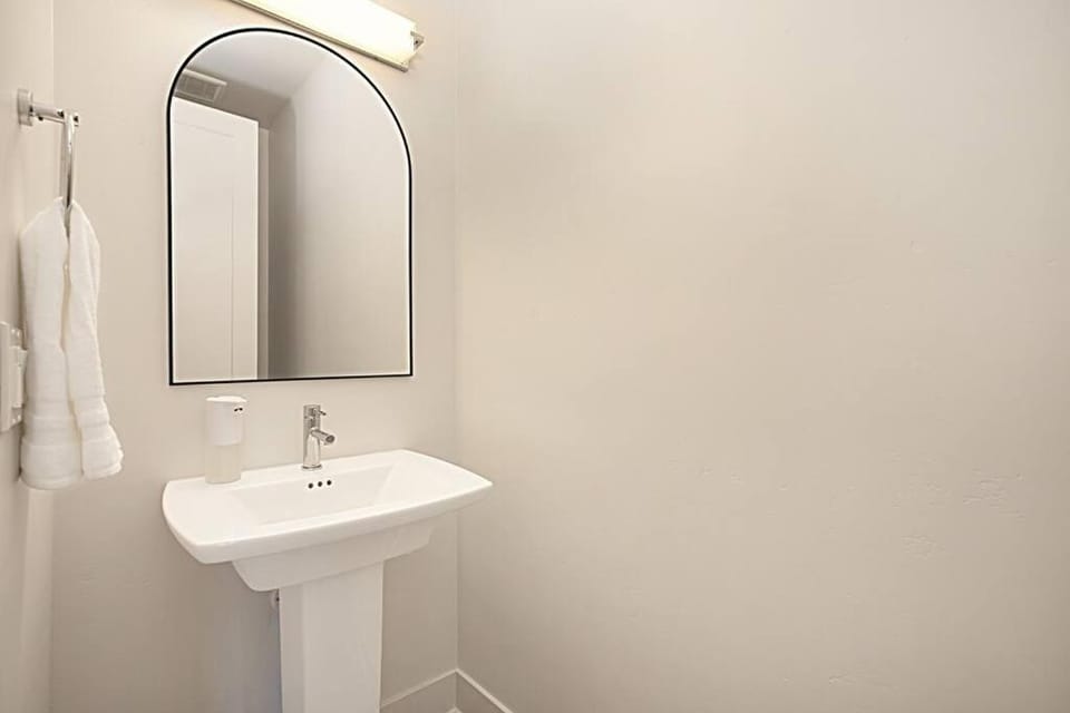 Luxury NEW Residence with Private Rooftop, Downtown in minutes Apartment in San Diego