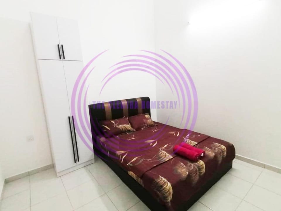 Bed, Bedroom, towels, wardrobe