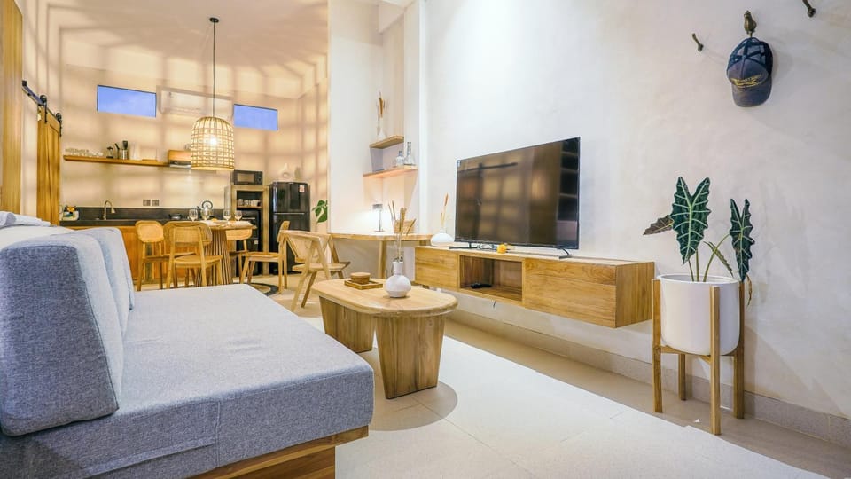 TV and multimedia, Kitchen or kitchenette, Living room, Seating area, Dining area, kitchen