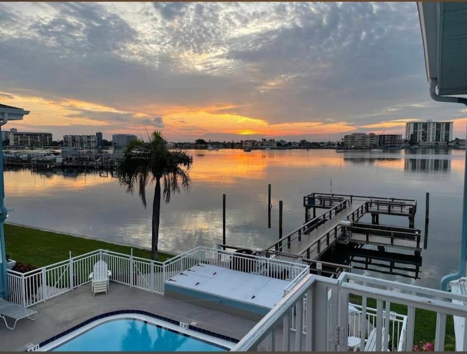 Property building, Natural landscape, Sunrise