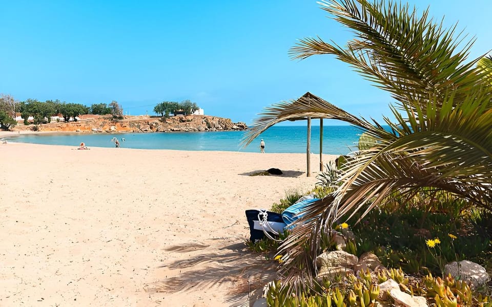 Nearby landmark, Natural landscape, Beach, sunbed