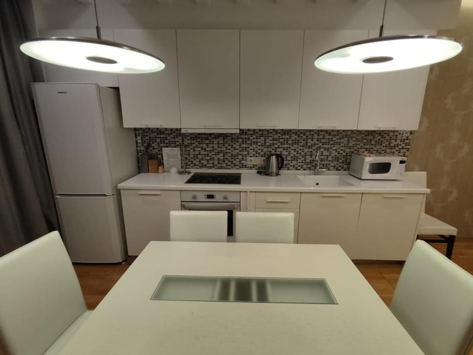 Kitchen or kitchenette, Dining area, minibar, pet friendly, stove