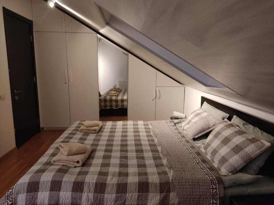 Bed, Photo of the whole room, Bedroom, towels, wardrobe