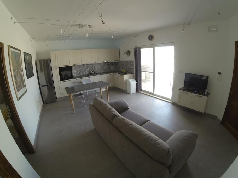TV and multimedia, Kitchen or kitchenette, Living room, Seating area, Dining area, Evening entertainment