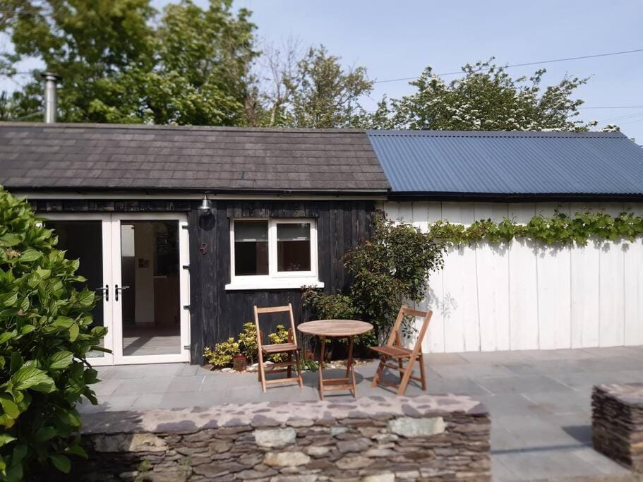 Property building, Patio, Garden view