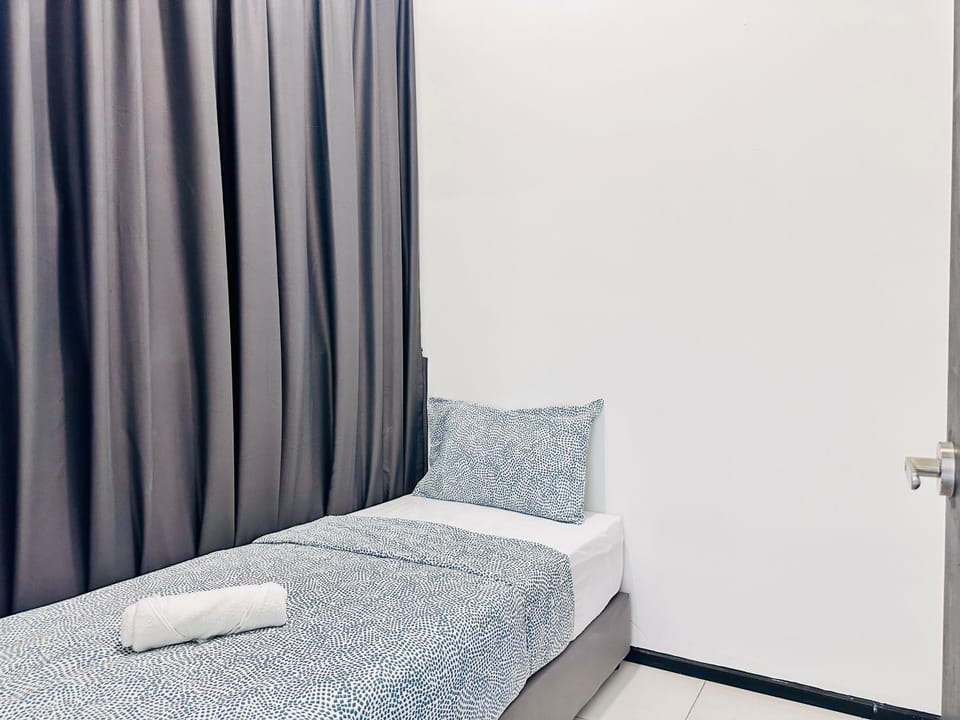 New Cozy & Drive Urban Suite by WL CP Apartment in George Town