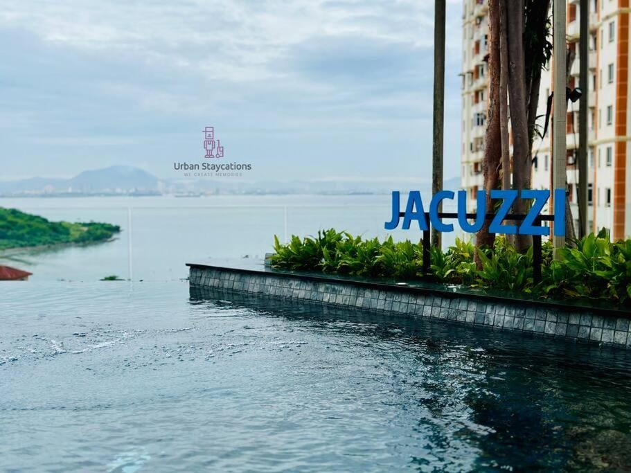 New Cozy & Drive Urban Suite by WL CP Apartment in George Town