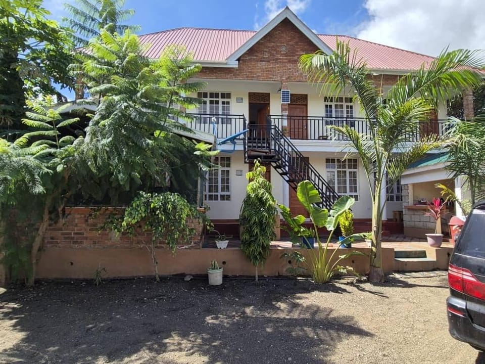Seven Seven B&B Bed and Breakfast in Kenya