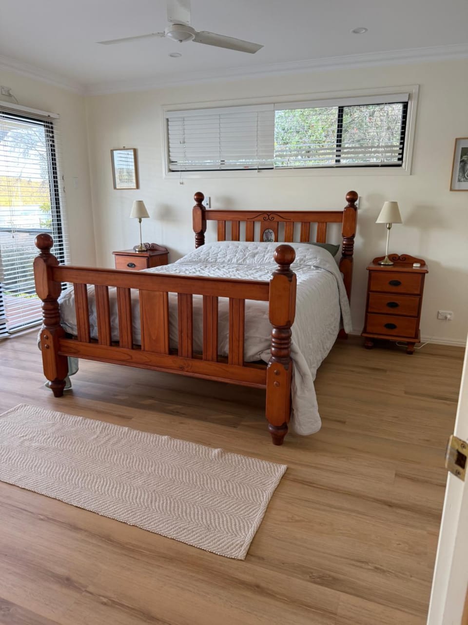 Waterfront, Deep Water Pontoon, views to Straddie House in Russell Island