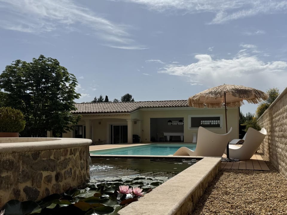 Maison avec piscine pour 2 personnes à Valensole House in Valensole