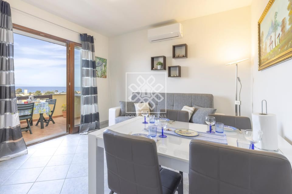 Kitchen or kitchenette, Living room, Dining area, air conditioner