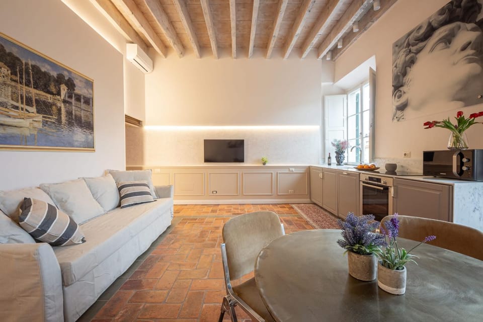 Ognissanti Family Suite in great location Apartment in Florence